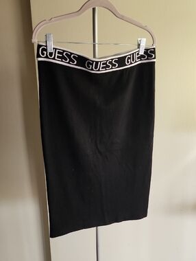 NWT! "Guess" Pencil Skirt with Logo Waistband 🖤